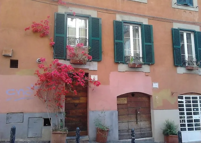 Bright And Cozy In Monti Rom