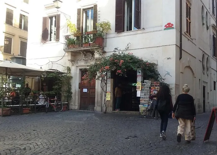 Bright And Cozy In Monti Rom