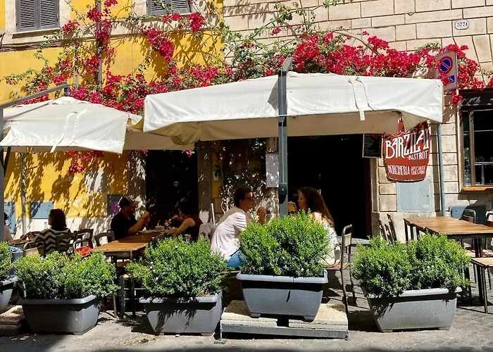 Bright And Cozy In Monti Rom